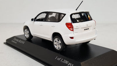 Minichamps Toyota Rav4 2006