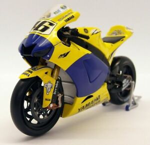 Yamaha Yzr-M1 - Valentino Rossi - Camel Yamaha Team - Motogp 2006 1:12