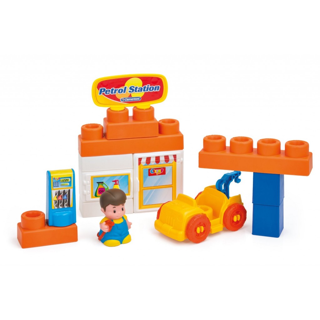 Clemmy Plus Petrol Station Play Set