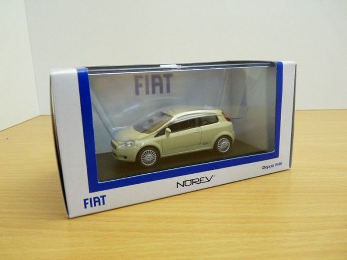 Fiat Grande Punto Beige 3 Doors 1/43