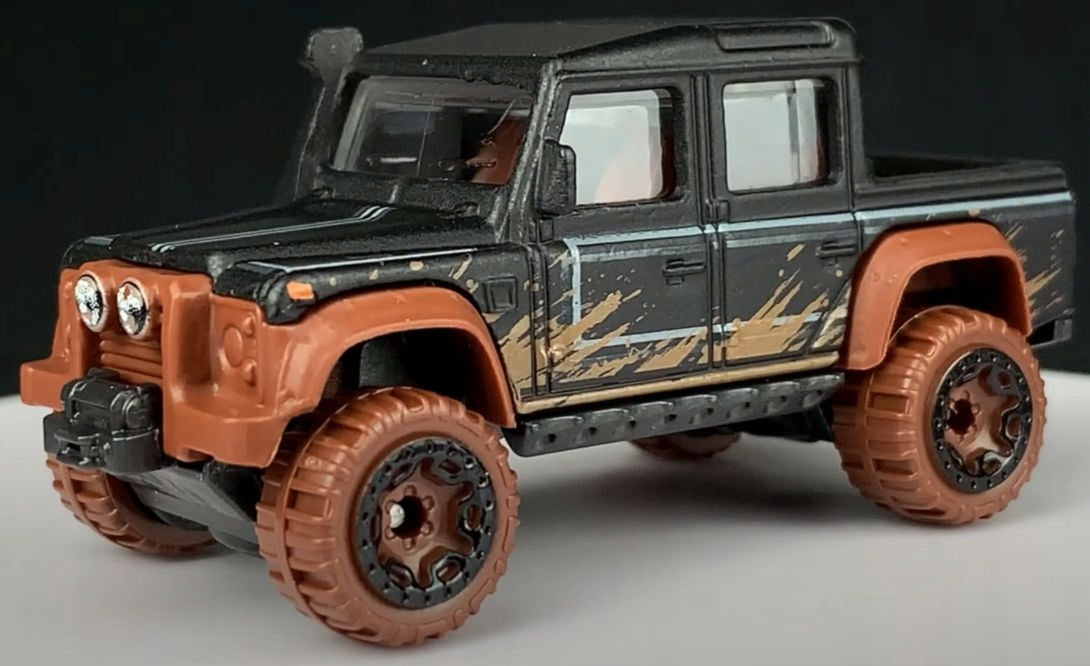 Hot Wheels Land Rover Defender Double Cab