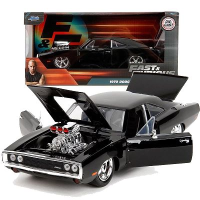 Dom's Dodge Charger R/T 1970 Fast & Furious 1:24 Model Car